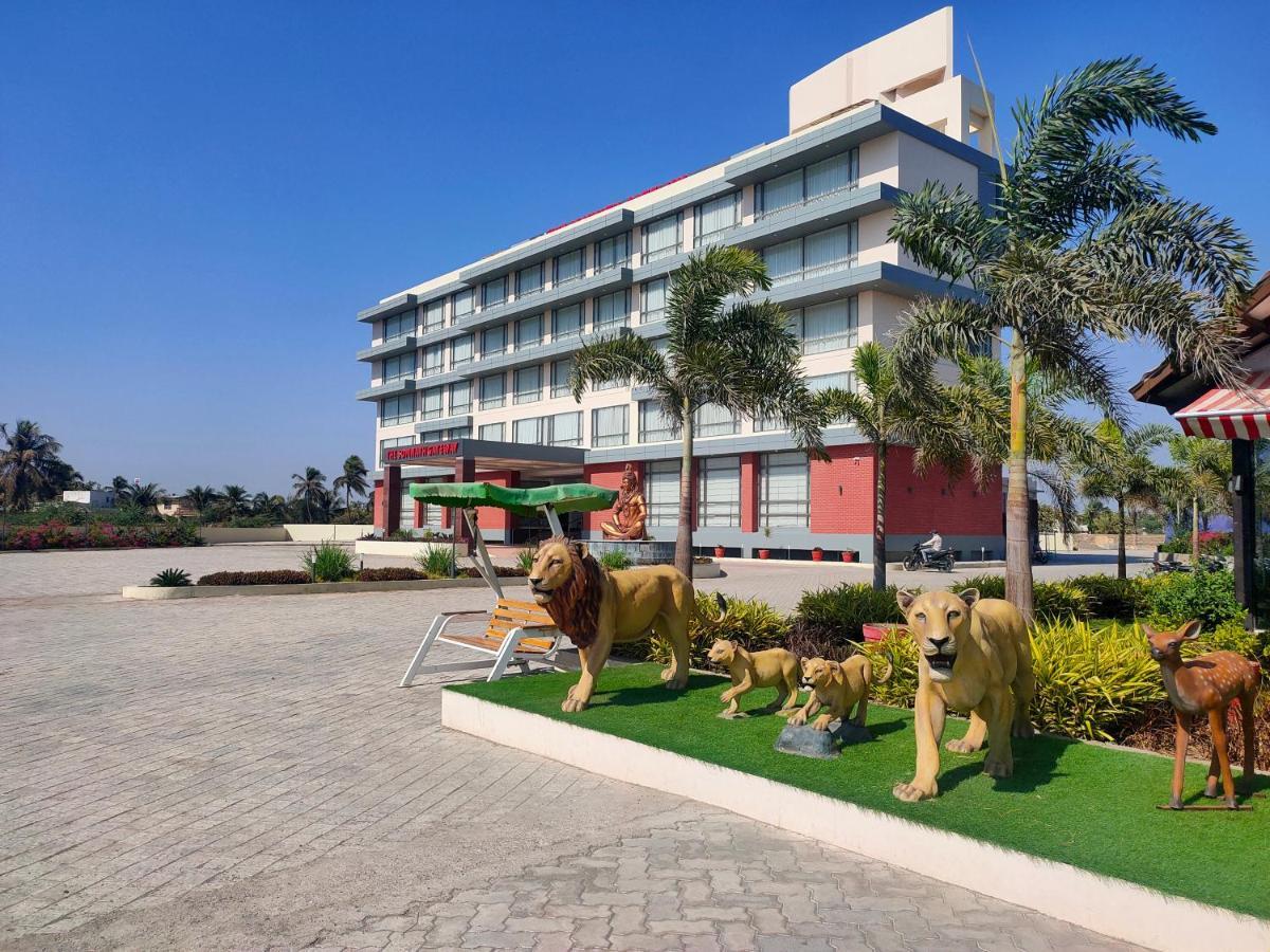 Vits The Somnath Gateway Hotell Exteriör bild
