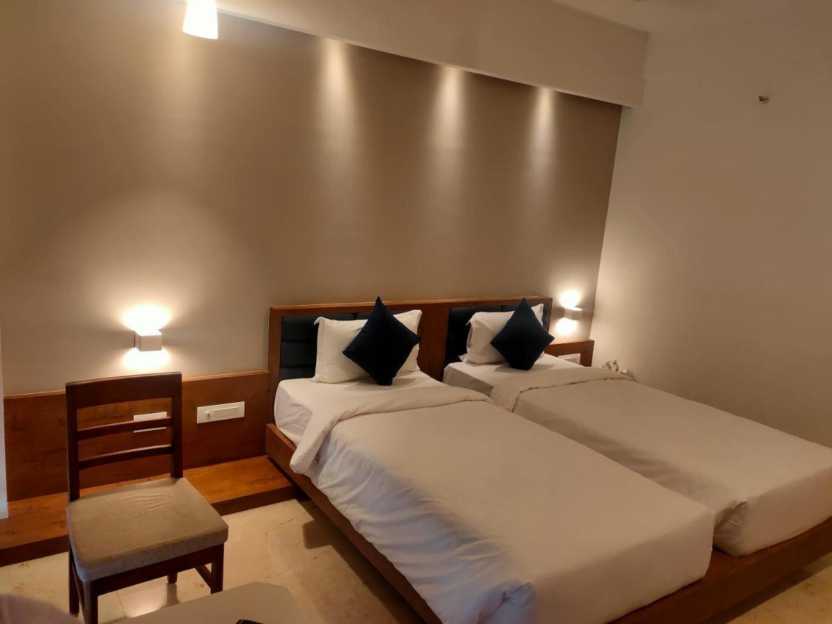 Vits The Somnath Gateway Hotell Exteriör bild