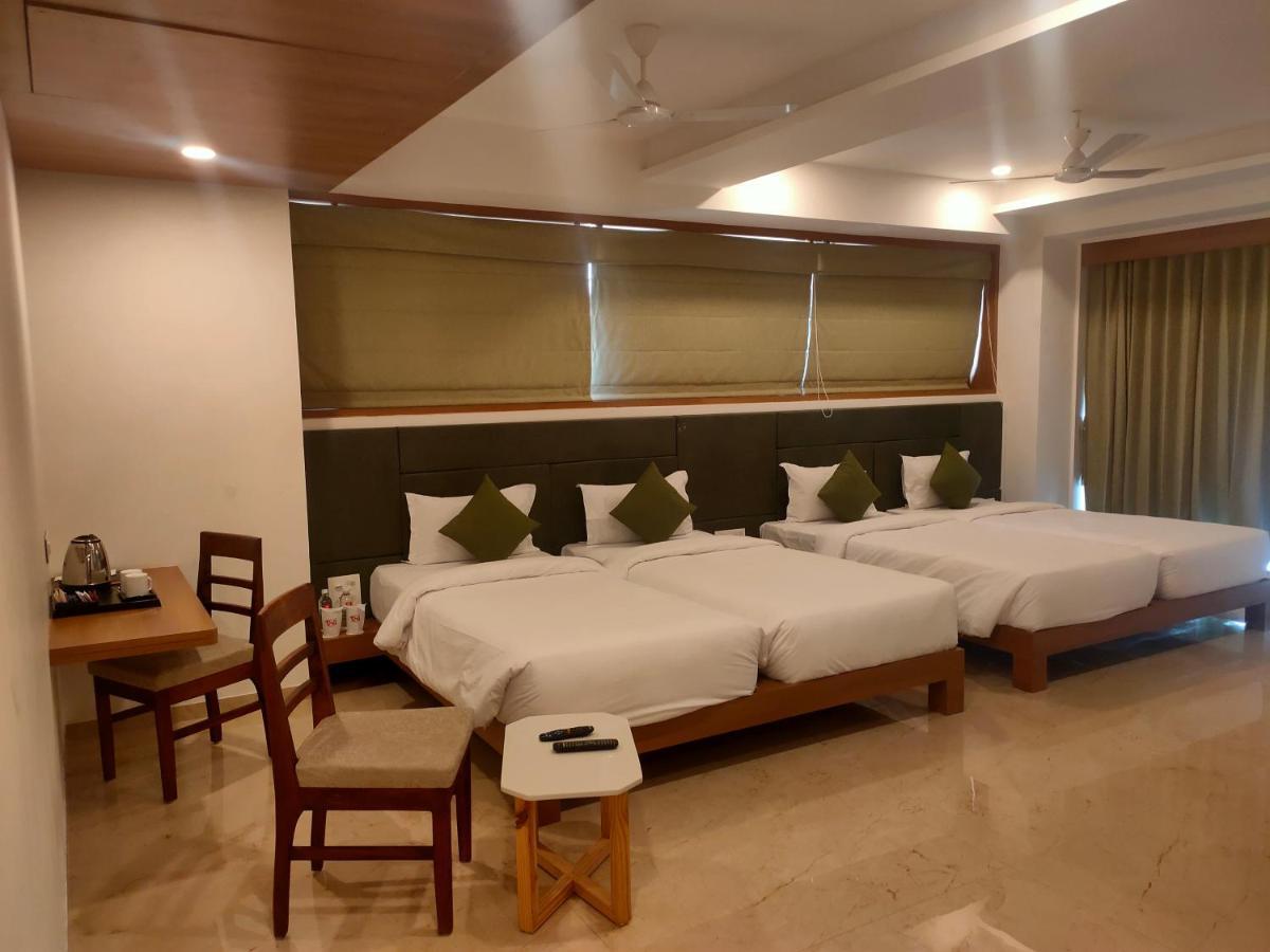 Vits The Somnath Gateway Hotell Exteriör bild