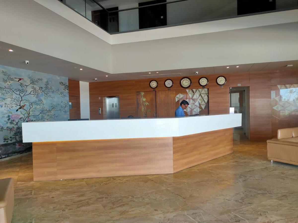 Vits The Somnath Gateway Hotell Exteriör bild